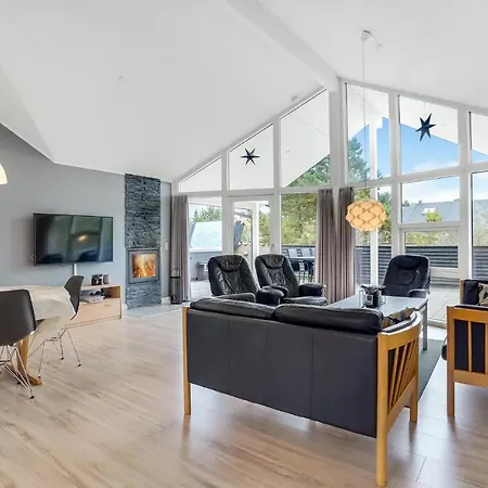 Vakantiehuis Stunning In Romo With Kitchen *